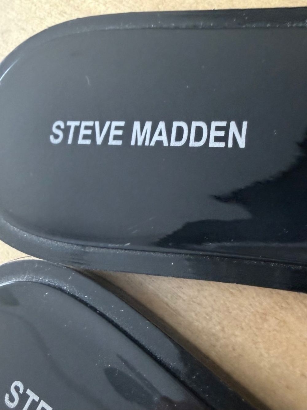 Steve Madden Jelly Slides with Silver Beaded Accent. - Picture 2 of 5